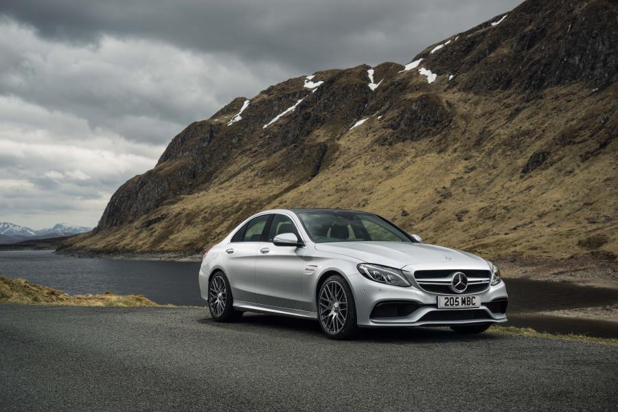  Mercedes-AMG C63 S 2015 года  (UK) (фото 6 из 30)